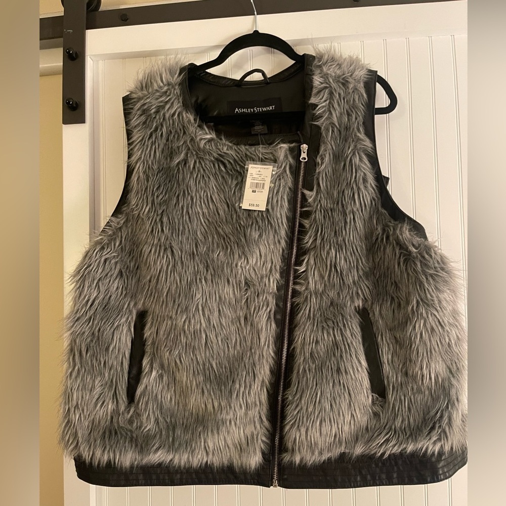 Ashley Stewart Faux Leather Zip Vest Black 22/24